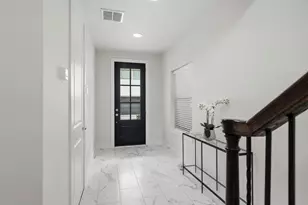 1022 Green Kensington Dr, Houston, TX 77008 - Photo 5