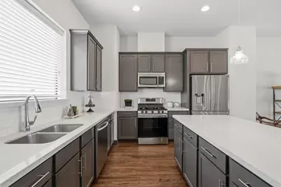 1022 Green Kensington Drive, Houston, TX 77008 - Photo 13