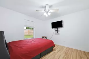 700 N Owensville St, Franklin, TX 77856 - Photo 13
