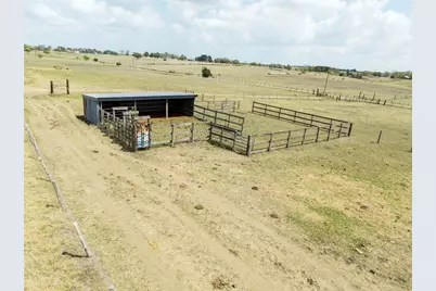 6446 Mensik Road, Schulenburg, TX 78956 - Photo 5