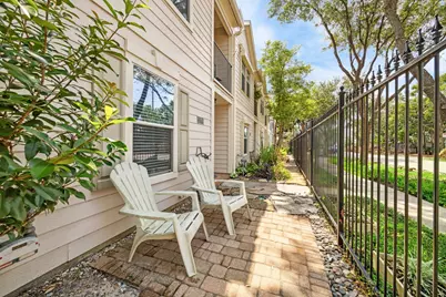 1138 W 25th Street #E, Houston, TX 77008 - Photo 13