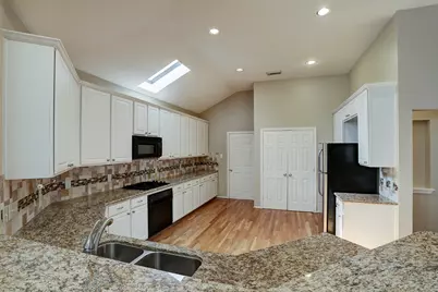 9907 Kemp Forest Drive, Houston, TX 77080 - Photo 9