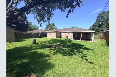 2217 Basket Street, Pasadena, TX 77502 - Photo 13