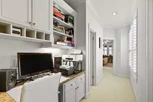 1044 Memorial Village Dr, Houston, TX 77024 - Photo 27