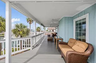 3718 Brewster Key Dr, Galveston, TX 77554 - Photo 19