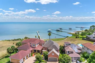 2668 E Bayshore Drive, San Leon, TX 77539 - Photo 3
