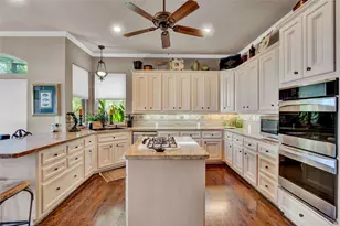 2668 E Bayshore Dr, San Leon, TX 77539 - Photo 15