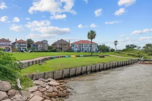 2668 E Bayshore Dr, San Leon, TX 77539 - Photo 37