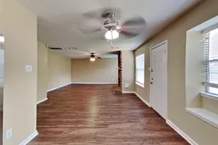 31306 Perlican Dr, Spring, TX 77386 - Photo 5