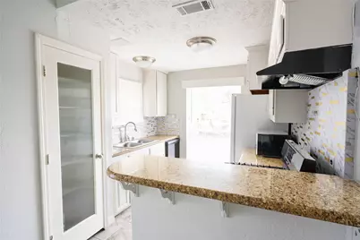 2022 Crosscoach Lane, Katy, TX 77449 - Photo 5