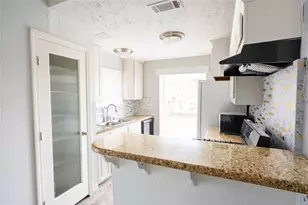 2022 Crosscoach Ln, Katy, TX 77449 - Photo 5