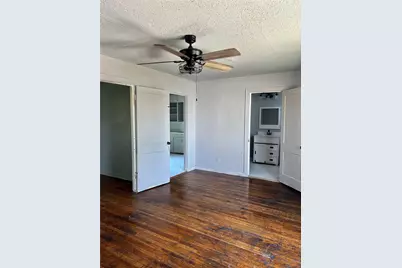 605 E Hunnicutt Street #C, Baytown, TX 77520 - Photo 3