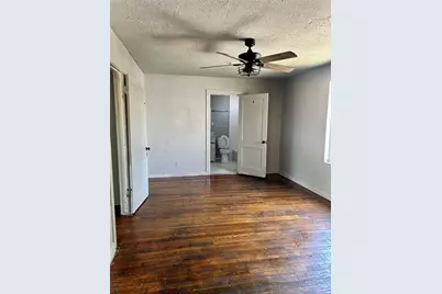605 E Hunnicutt Street #C, Baytown, TX 77520 - Photo 11