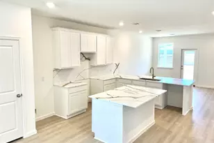2904 5th St, Bay City, TX 77414 - Photo 3