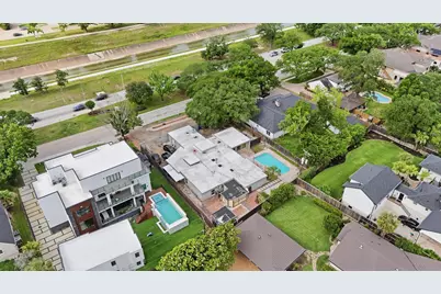 5323 S Braeswood Boulevard, Houston, TX 77096 - Photo 39