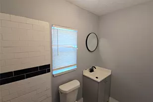 9010 Linda Vista Rd, Houston, TX 77078 - Photo 11