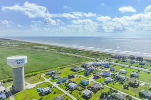 16519 Captain Kidd Rd, Jamaica Beach, TX 77554 - Photo 31