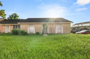 6913 Chasewood Dr, Missouri City, TX 77489 - Photo 3