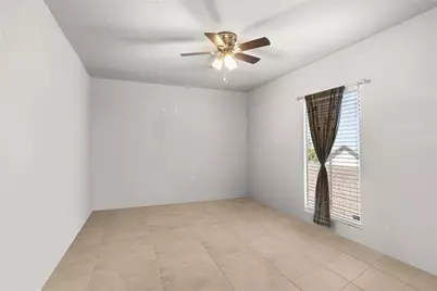 6913 Chasewood Drive, Missouri City, TX 77489 - Photo 9