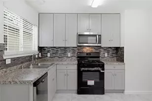 26872 Wellington Ct, Kingwood, TX 77339 - Photo 15