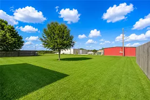 1914 Lynn St, El Campo, TX 77437 - Photo 39