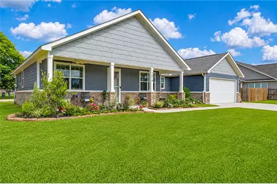 1914 Lynn Street, El Campo, TX 77437 - Photo 1