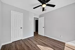 7706 Miller Glen Ln, Houston, TX 77072 - Photo 39