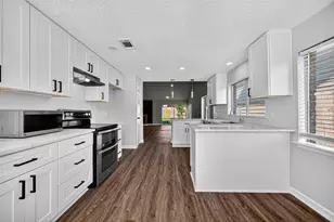 7706 Miller Glen Ln, Houston, TX 77072 - Photo 19