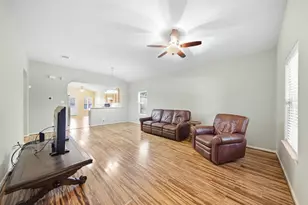 611 E Newport Bend, Katy, TX 77494 - Photo 7