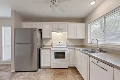81 Blue Fox Road, The Woodlands, TX 77380 - Photo 7