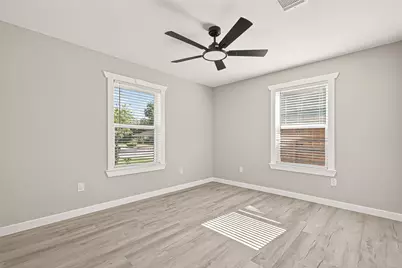 10531 Royal Oaks Drive, Houston, TX 77016 - Photo 35