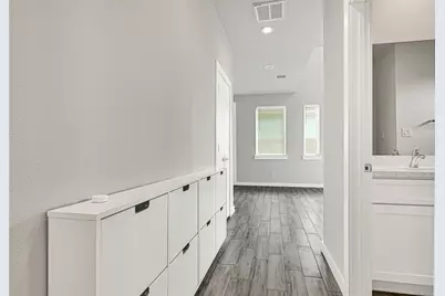 9431 Jutland Road, Houston, TX 77033 - Photo 23