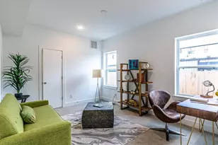 1236 W 25th St, Houston, TX 77008 - Photo 7