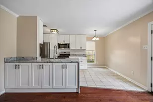 6026 Golden Forest Dr, Houston, TX 77092 - Photo 9