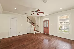 1053 W 16th St, Houston, TX 77008 - Photo 11