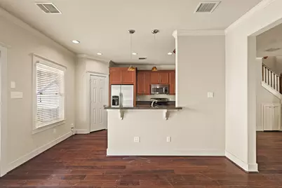 1053 W 16th Street, Houston, TX 77008 - Photo 13