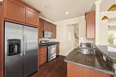 1053 W 16th Street, Houston, TX 77008 - Photo 15