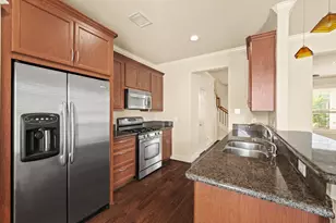 1053 W 16th St, Houston, TX 77008 - Photo 15