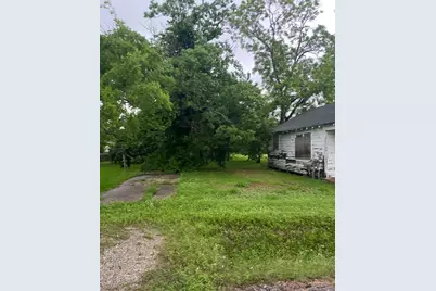 7214 Dallas Street, Baytown, TX 77521 - Photo 7