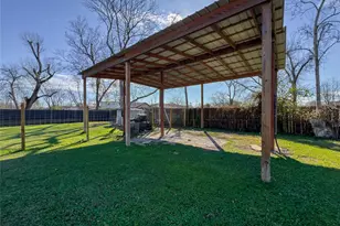 7966 Bonaire St, Houston, TX 77028 - Photo 25