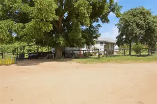 10802 County Rd 203, Plantersville, TX 77363 - Photo 17
