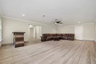 9222 Vanwood St, Houston, TX 77040 - Photo 15