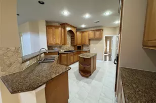 1412 Caine Hill Ct, League City, TX 77573 - Photo 9