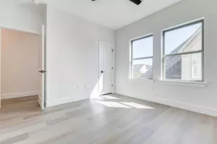 5636 Dolores St, Houston, TX 77057 - Photo 31