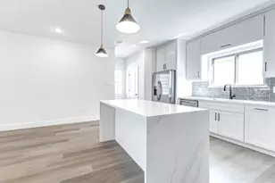 5636 Dolores St, Houston, TX 77057 - Photo 13