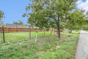 700 Rosie St, Houston, TX 77091 - Photo 3