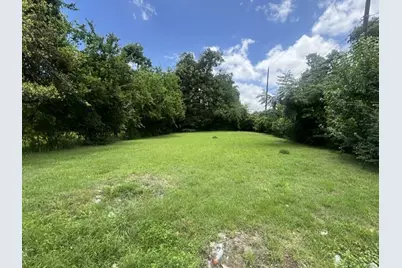 2302 Chew Street, Houston, TX 77020 - Photo 3