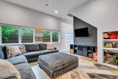 1310 Du Lock Ln Lane, Houston, TX 77055 - Photo 9