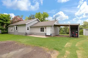 703 Pecan Valley Dr, Wharton, TX 77488 - Photo 1