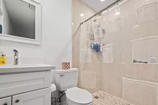 8215 Braes River Dr, Houston, TX 77074 - Photo 17